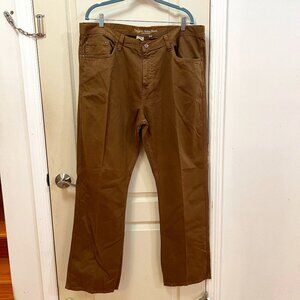 The Territory Ahead Men's Size 40 X 32 100% Cotton Flat Front Jeans. Brown.